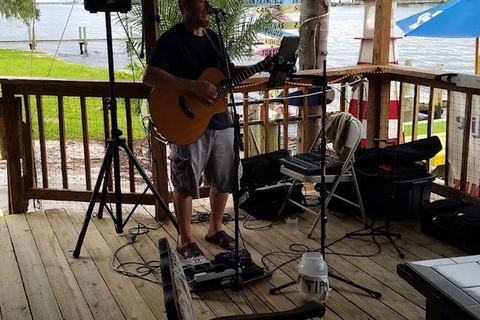 Jerry's Dockside Bar & Grill